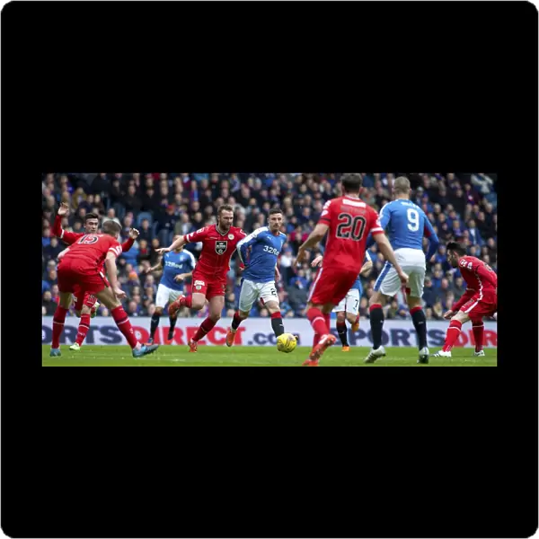 Rangers vs. St Mirren: A Rivalry Reignites in the Scottish Championship Showdown at Ibrox Stadium (2003)