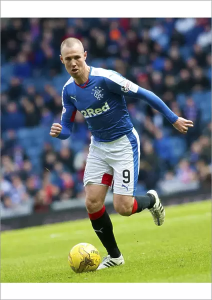 Kenny Miller in Scottish Cup Quarterfinal Glory: Rangers vs Dundee at Ibrox Stadium (2003 Champions)
