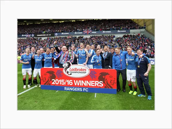 Soccer - Ladbrokes Championship - Rangers v Alloa Athletic - Ibrox Stadium