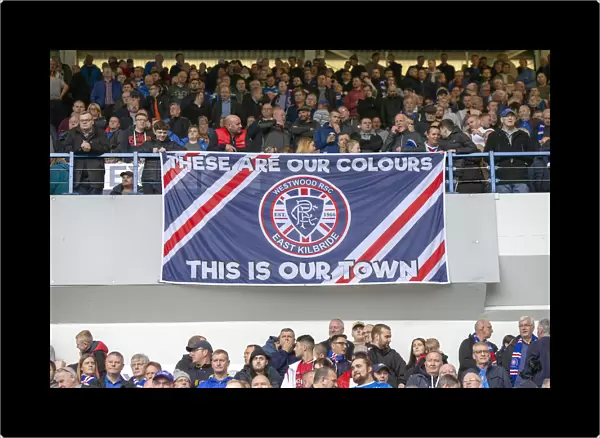 Rangers vs Dundee: Passionate Ibrox Fans Celebrate in the Ladbrokes Premiership