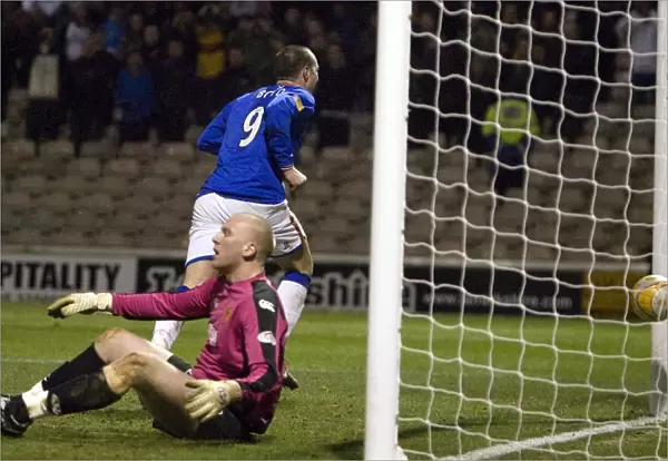 Dramatic Equalizer: Kris Boyd's Thrilling Goal for Rangers vs Motherwell in the Scottish Premier League