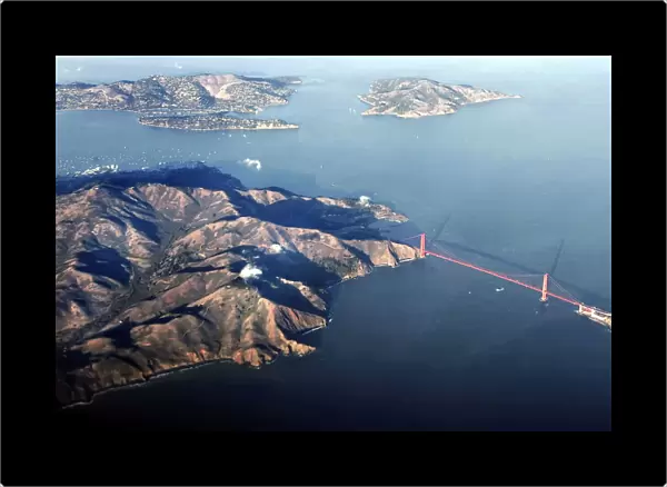 PHOTO TAKEN 04NOV05- San Franciscos Golden Gate Bridge is seen in this aerial photo