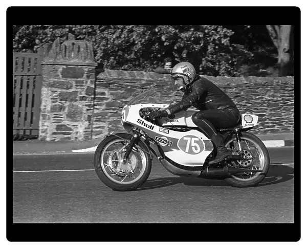 David Knowles (Yamaha) 1973 Junior TT