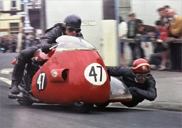 Roy Hanks & Fred Holden (BSA) 1966 Sidecar TT
