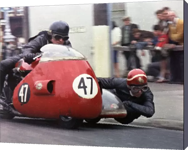 Roy Hanks & Fred Holden (BSA) 1966 Sidecar TT