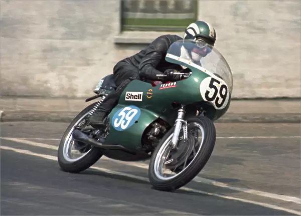 Peter Berwick (Aermacchi) 1970 Junior TT