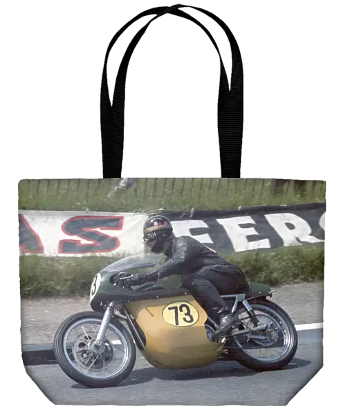 Harry Reynolds (Matchless Metisse) 1967 Senior TT