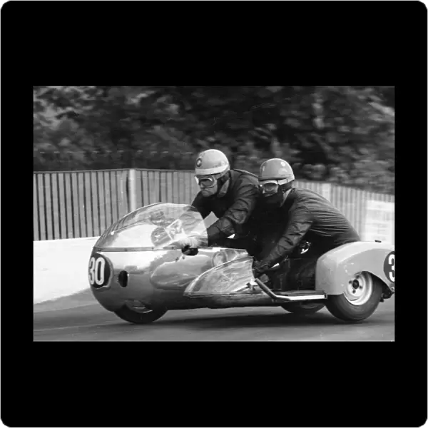 Stan Rycroft & H Begginen (BMW) 1968 500 Sidecar TT
