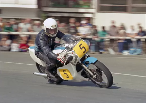 Mick Withers (Yamaha) 1987 Senior Manx Grand Prix