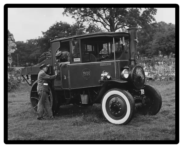 1932 Foden D type steam truck. At the OLD commercial vehicle rally at Beaulieu 1957