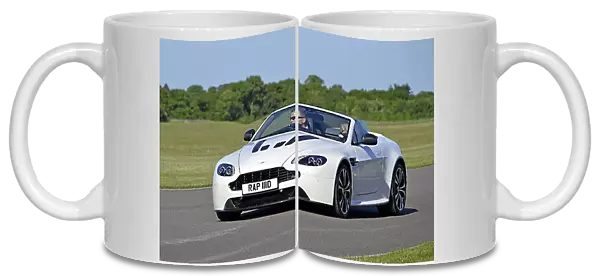 Aston Martin V12 Vantage Roadster, 2013, White