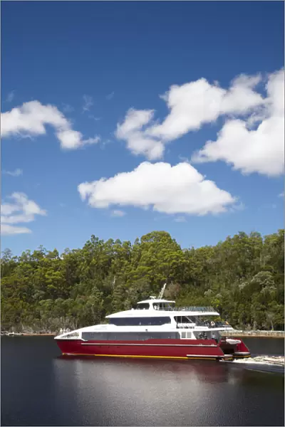 World Heritage Cruises Boat, Gordon River, Franklin - Gordon Wild Rivers National Park