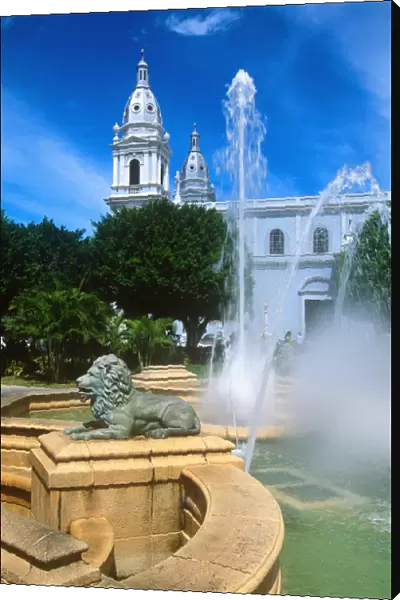 Ponce, historic town center with water fountains