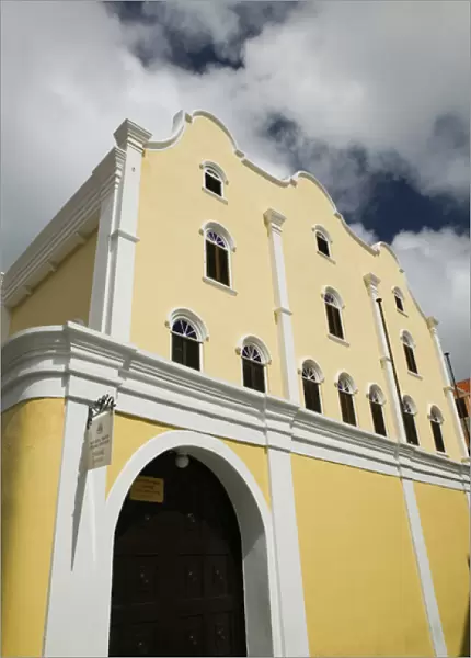 ABC Islands - CURACAO - Willemstad: Punda - Mikve Israel Emanuel Synagogue (b. 1651)