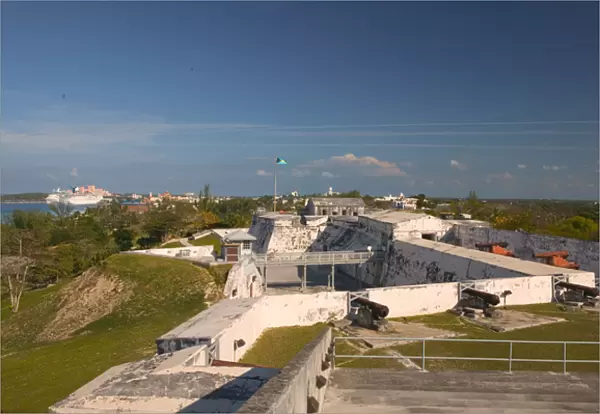 BAHAMAS-New Providence Island-Nassau: Fort Charlotte (b. 1790) & Clifford Park