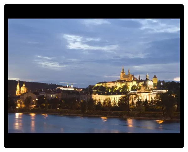 CZECH REPUBLIC, Prague. Prague Castle at Dusk