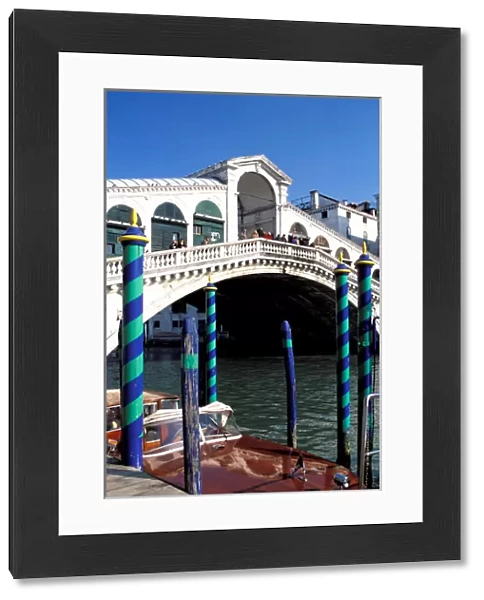 Europe, Italy, Venice. Rialto Bridge and Canal Grande