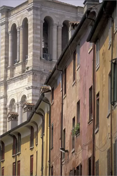 Europe, Italy, Emilia, Ferrara Duomo (cathedral) (12th C. ) and colorful houses