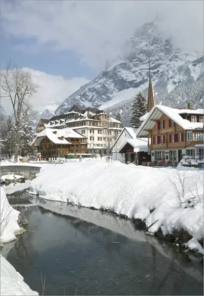SWITZERLAND-Bern-KANDERSTEG: Kandertal Valley- Town Center  /  Winter