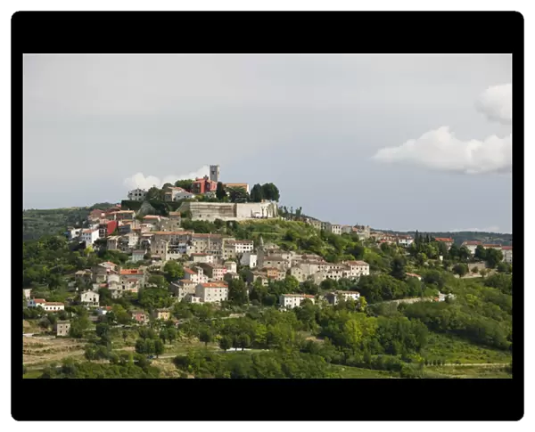 CROATIA, Istria, MOTOVUN. Hill Town View