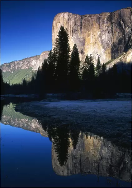USA, California, Yosemite National Park, El Capitan reflected in Merced River