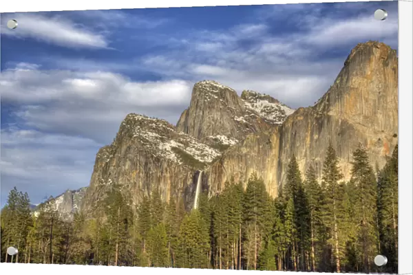 CA, Yosemite NP, Bridalveil Fall