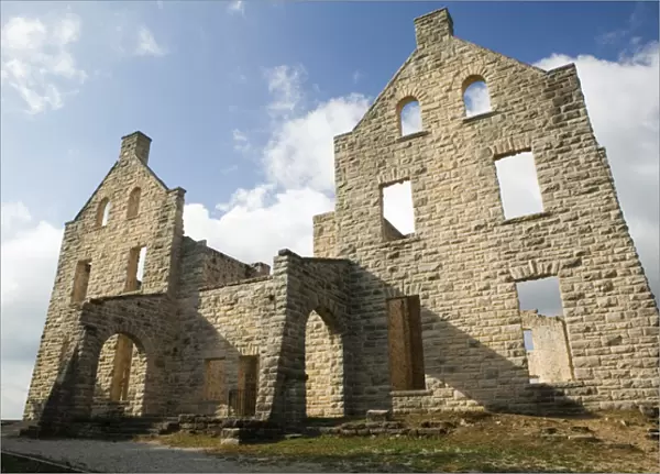 USA, Missouri, Camdenton: Ha-Ha-Tonka State Park, Ruins of Ha-Ha-Tonka Castle Former