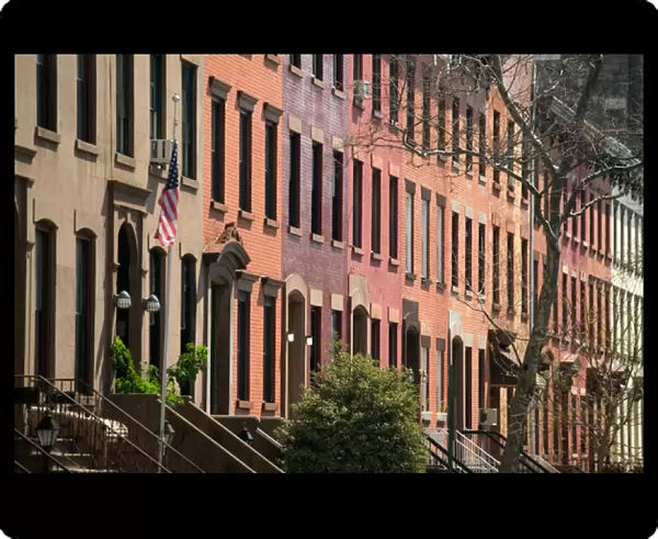 USA-New York-New York City-Brooklyn: Cobble Hill-Brownstones  /  President Street