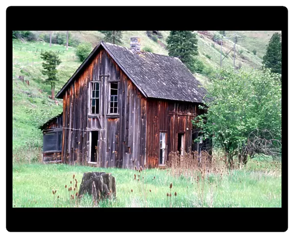 Abandoned homestead; northeastern Oregon; Imnaha river valley; farm; historic; rural