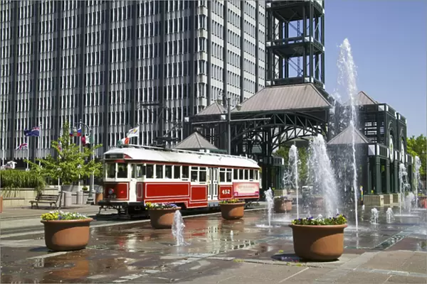 NA, USA, Tennessee, Memphis, Main Street Trolly and Park