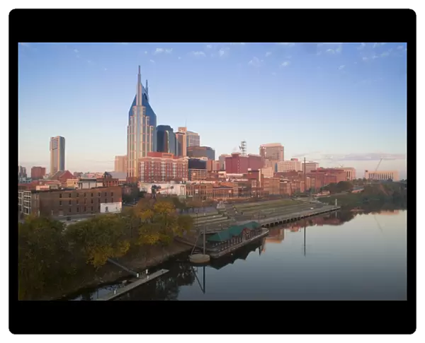 USA-TENNESSEE-Nashville: Downtown & Cumberland River in the morning