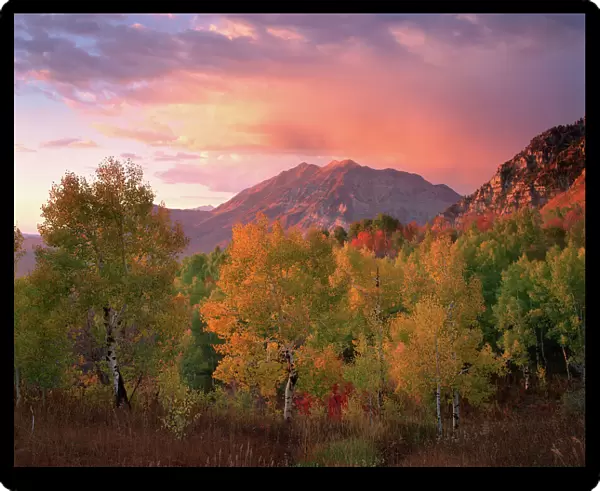 USA, Utah, Wasatch Mountains, Sunset on Mount Timpanogas