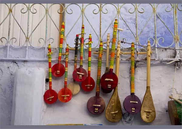 Musical instrument, souvenir shops in the Kasbah, Chefchaouen (Chaouen), Tangeri-Tetouan Region