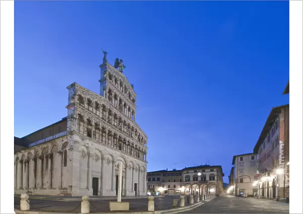 Europe, Italy, Tuscany, Lucca, Piazza San Michele at Dawn