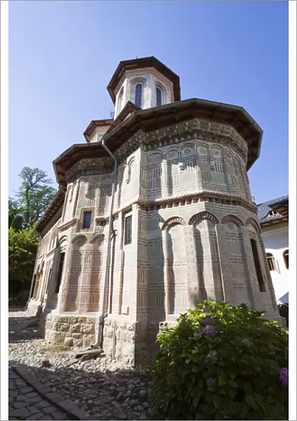 Monastery Manastirea dintr-un Lemn, a garden monastery in Wallachia, founded around 1660