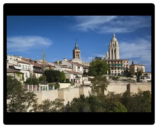 Spain, Castilla y Leon Region, Segovia Province, Segovia, town view with Segovia