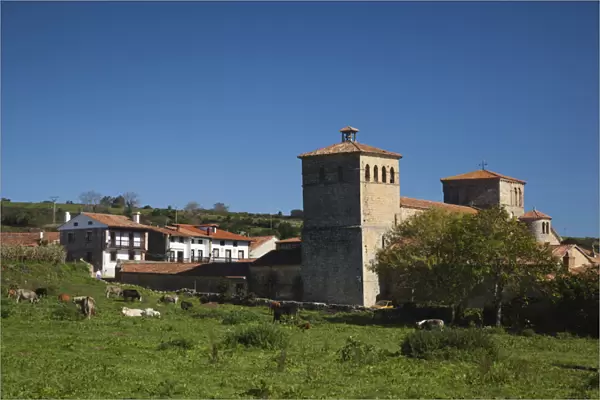 Spain, Cantabria Region, Cantabria Province, Santillana del Mar, Iglesia de Colegiata church