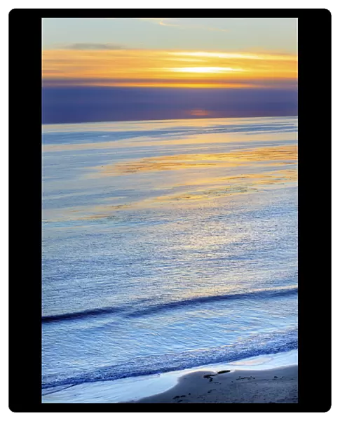 Ellwood Mesa Coastline Pacific Oecan Orange Sunset Goleta California