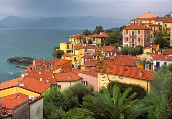 Italy, Liguria, Tellaro. Overview of seaside village