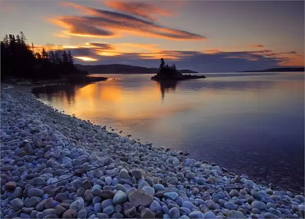 Canada, Ontario, Rossport. Lake Superior at dawn
