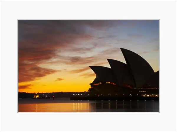 Australia, New South Wales, Sydney, Sydney Opera House at Dawn