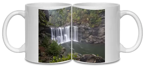 USA - Kentucky. Cumberland Falls on the Cumberland River in Cumberland Falls State Resort Park