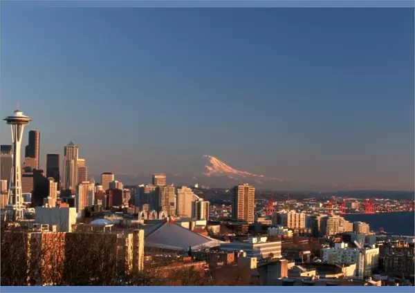 North America, USA, Washington, Seattle Seattle skyline and Mount Rainier, from Kerry