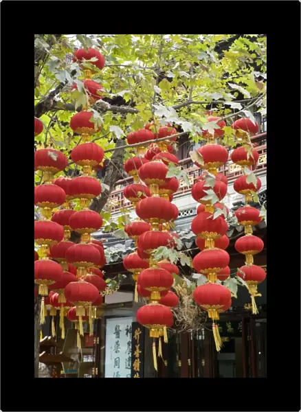China, Shanghai. Chinese lanterns Chenghuang Miao district around the Shanghai City God Temple