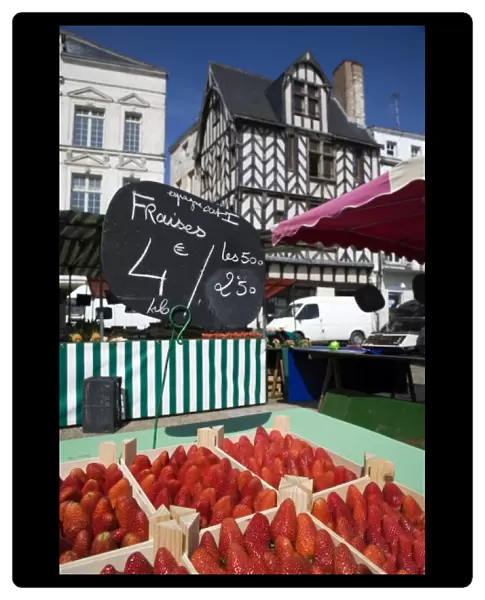 Marketplace, La Rochelle, Charante Maritime, Poitou-Charantes, France