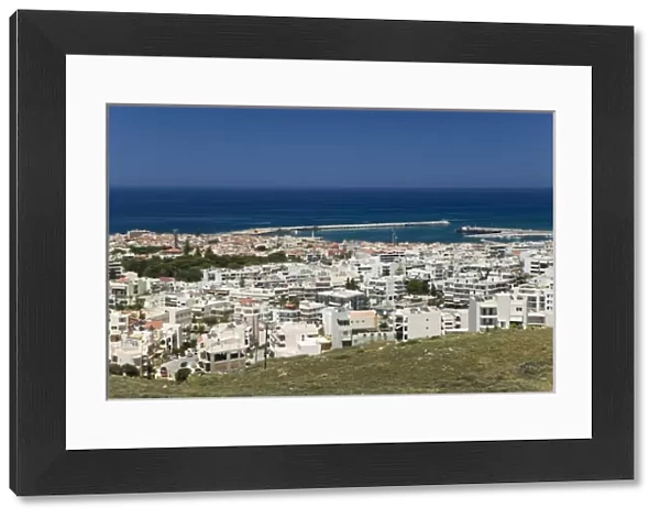 GREECE, CRETE, Rethymno Province, Rethymno: City View of modern apartments