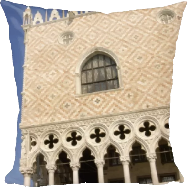 Italy, Venice, Doges Palace and St. Markss Campanile, bell tower