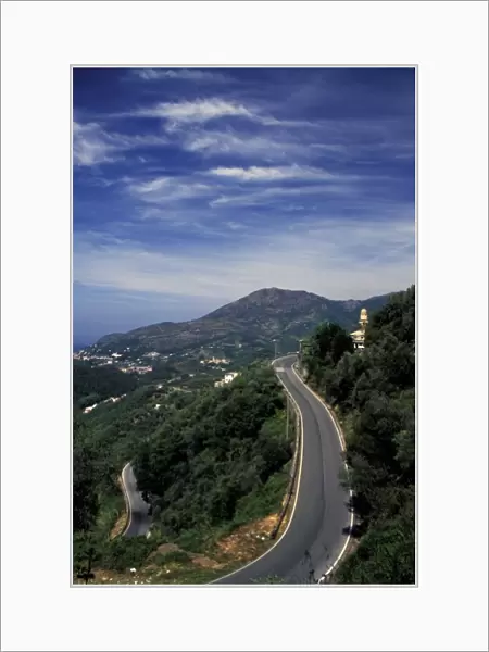 Europe, Italy, Liguria, Levanto. Roadway