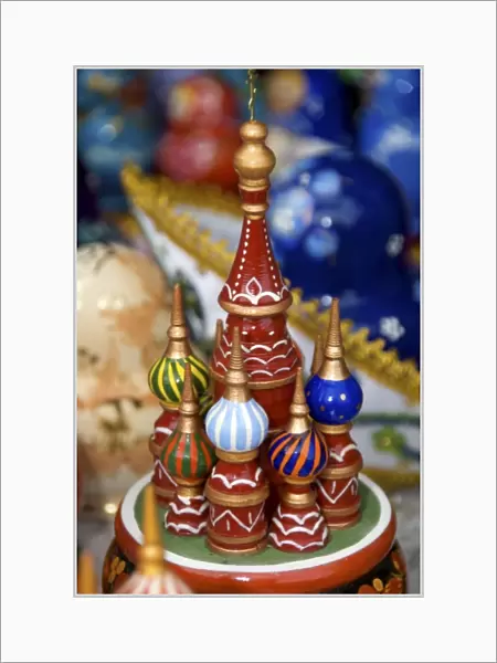 Russia, Vologda, Goritzy, painted music box, RESTRICTED: Not available for use by