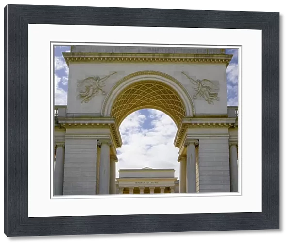 SAN FRANCISCO, CALIFORNIA. USA. Entrance arch, California Palace of the Legion of Honor